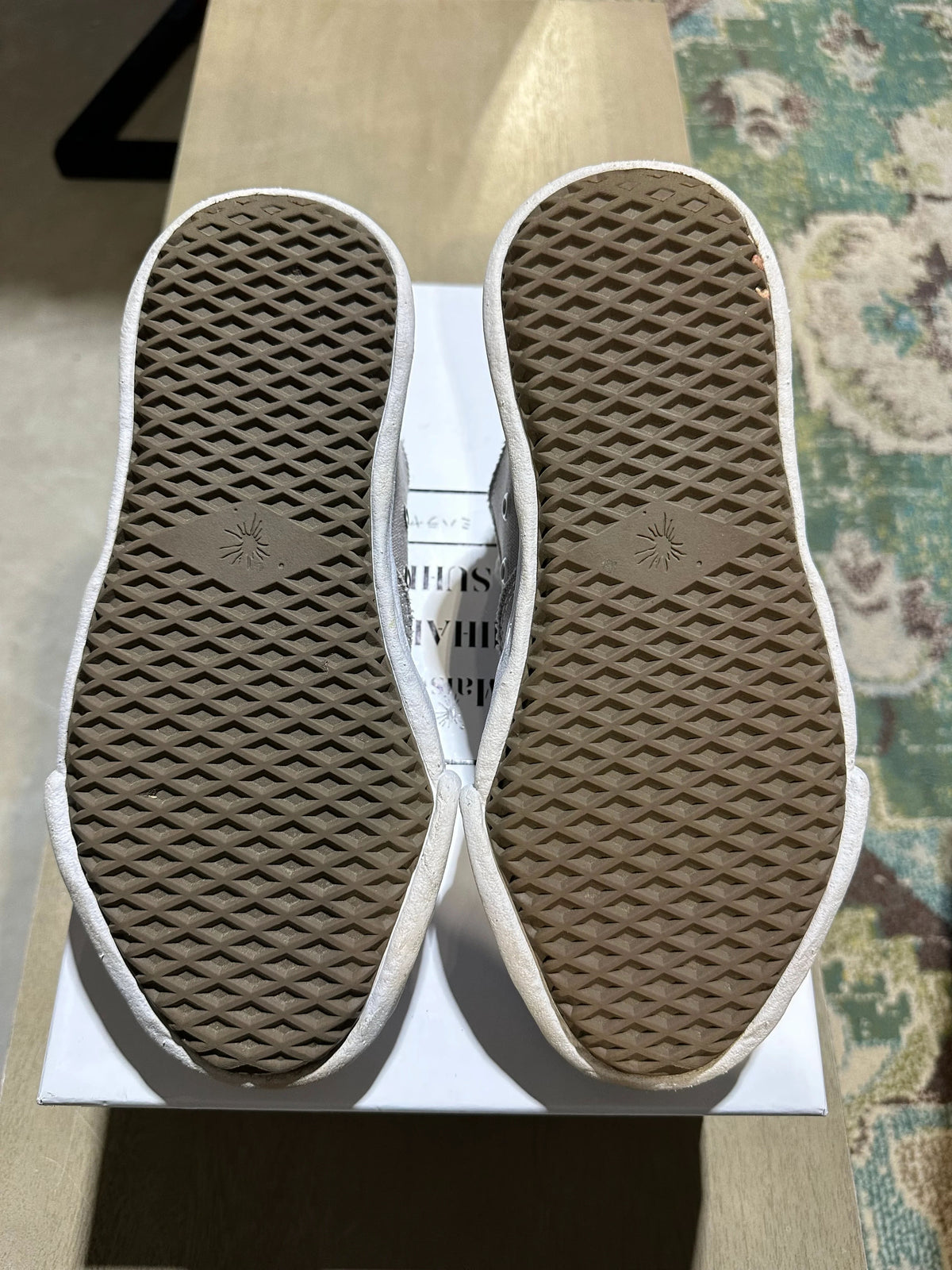 Maison Mihara Peterson Grey/White Used Sz 5 - Pre-Owned